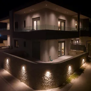 Dreta Apartment